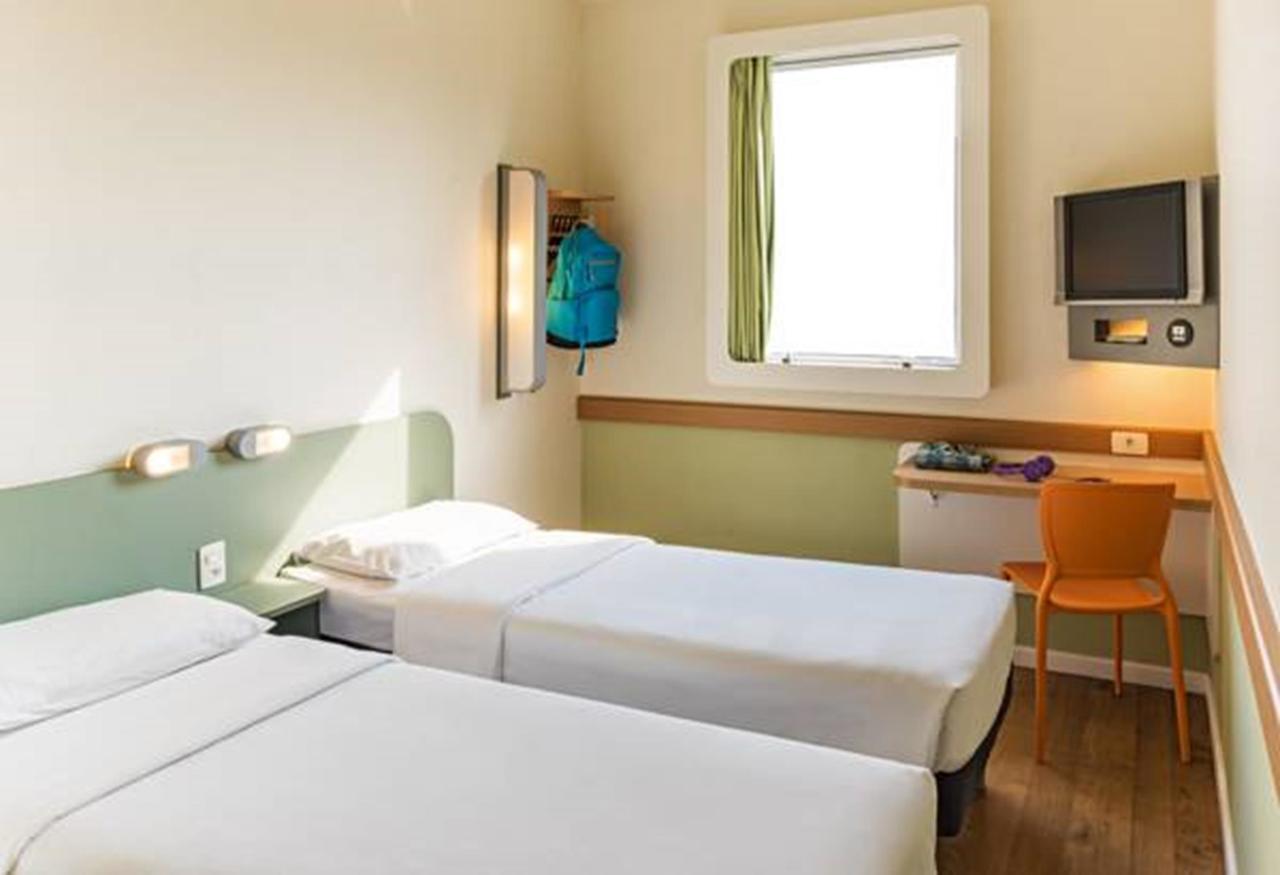 Standard Twin Room,1556682214:JPEG